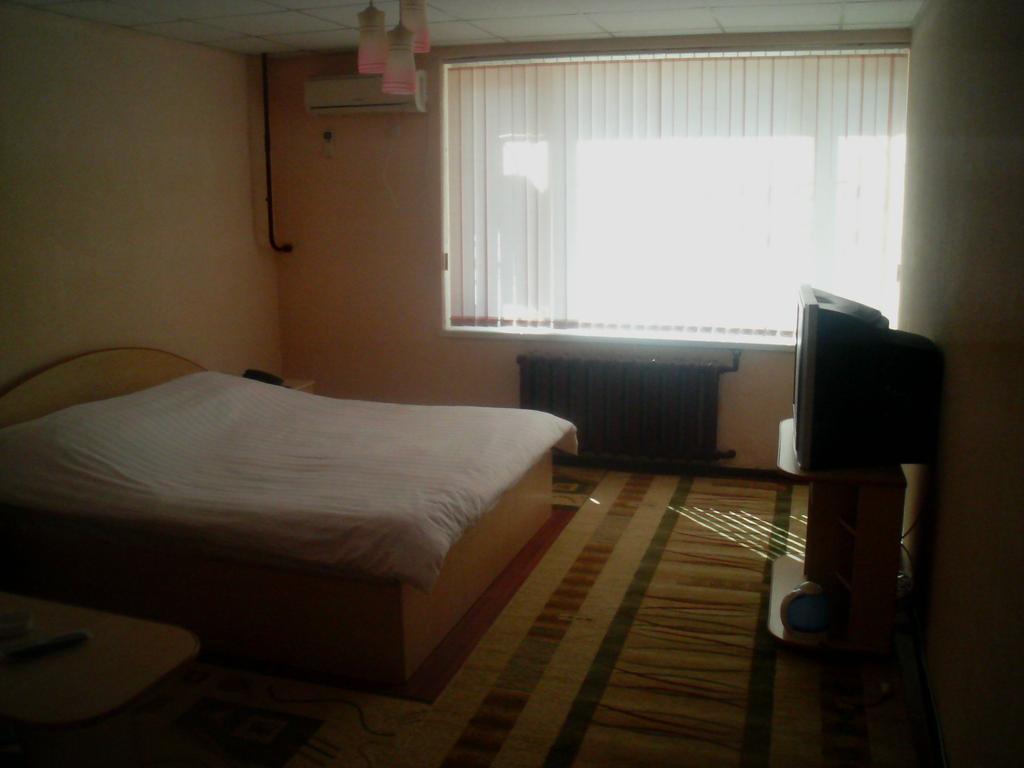 B&B Aktau Не Отель Habitación foto